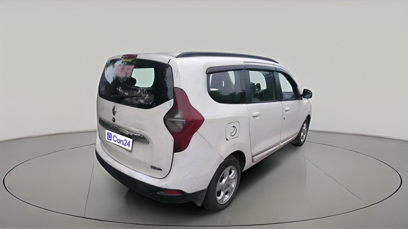 2015 Renault Lodgy 110 PS RXZ 8 STR, Diesel, Manual, 1,29,561 km, exterior