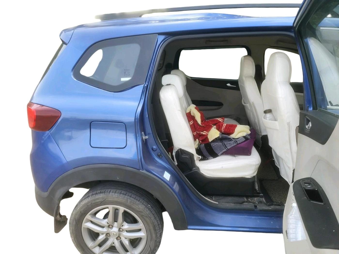 2020 Renault TRIBER RXZ, Petrol, Manual, 1,35,387 km, interior