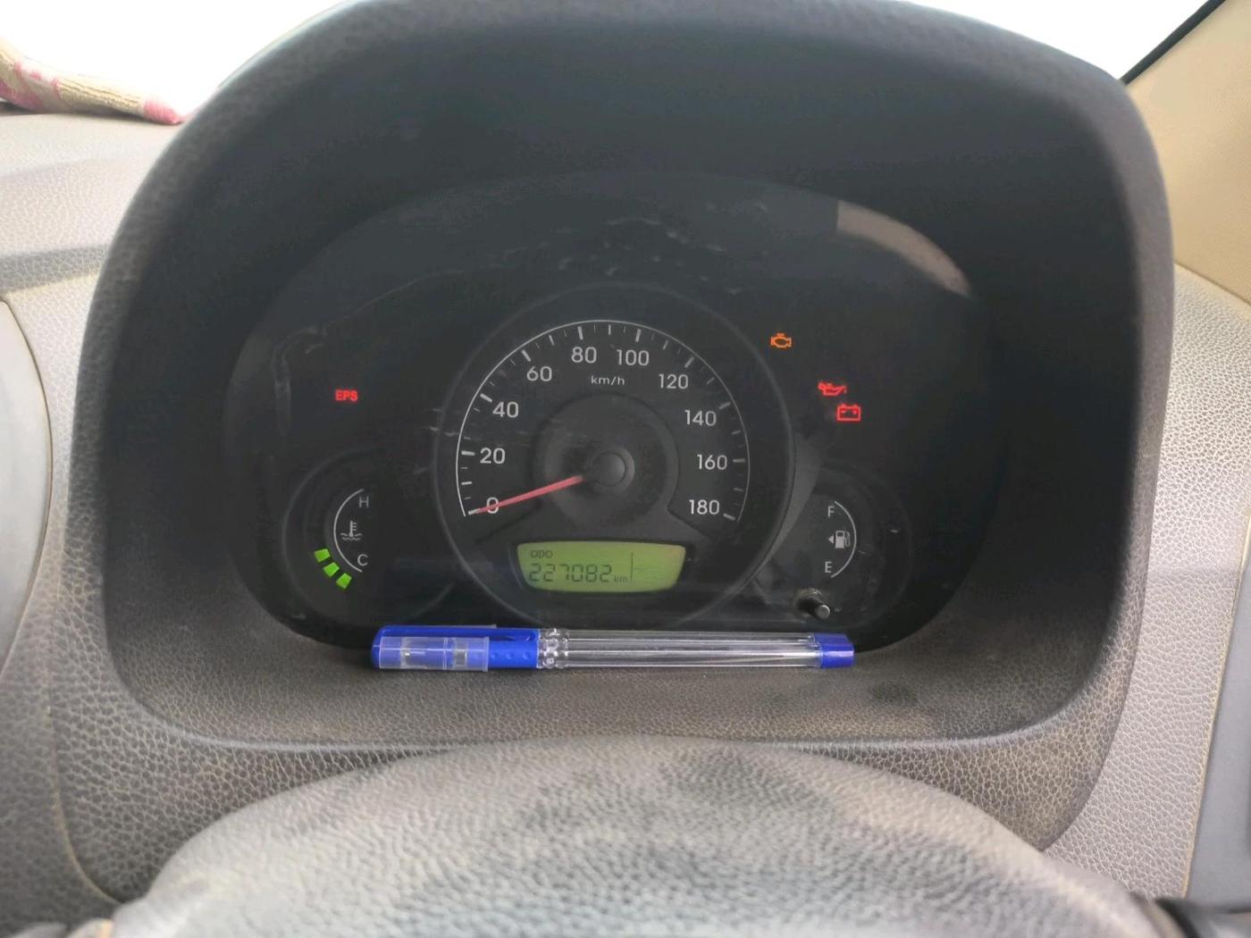 2012 Hyundai Eon D-LITE, CNG, Manual, 2,27,082 km, interior