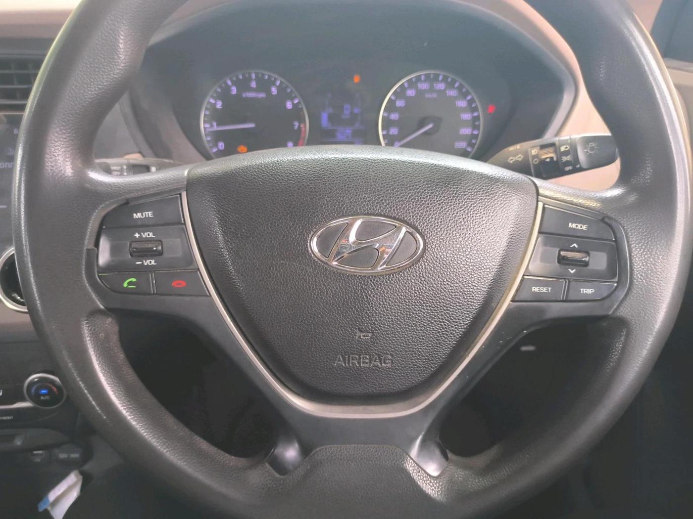 2015 Hyundai Elite i20 SPORTZ 1.2, CNG, Manual, 75,897 km, interior