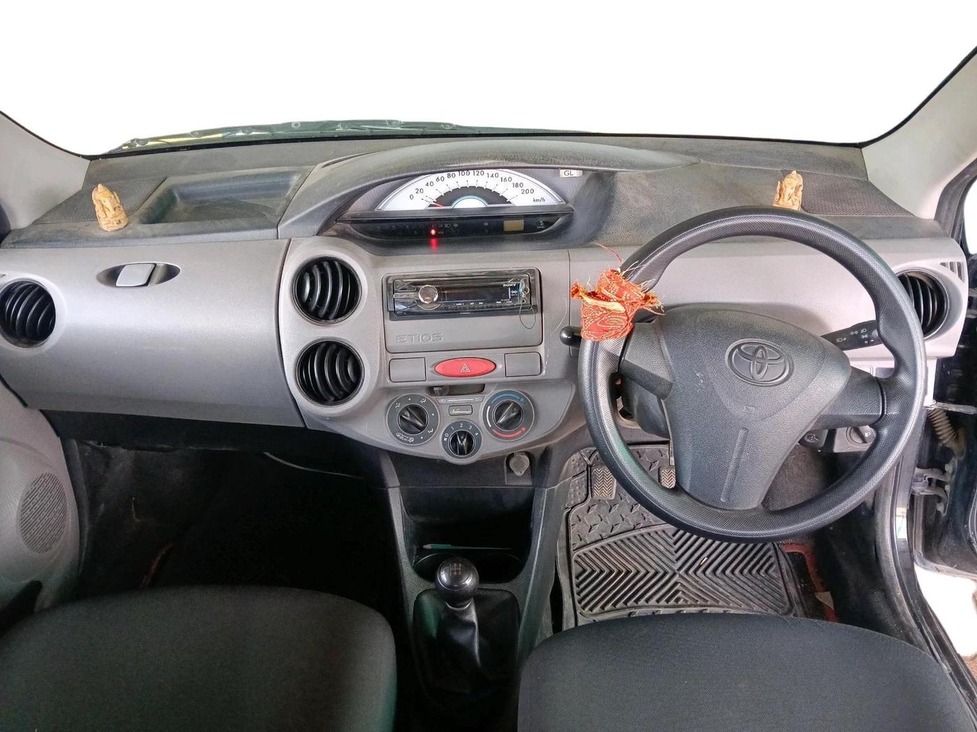 2011 Toyota Etios G, CNG, Manual, 1,37,178 km, interior