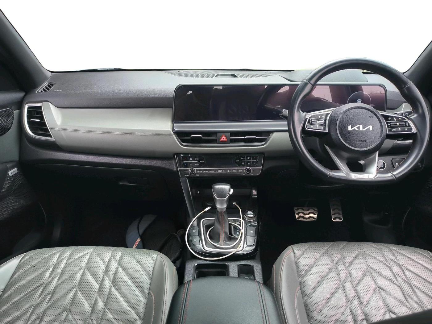 2023 KIA SELTOS  X LINE 1.5 DIESEL AT, Diesel, Automatic, 1,06,851 km, interior