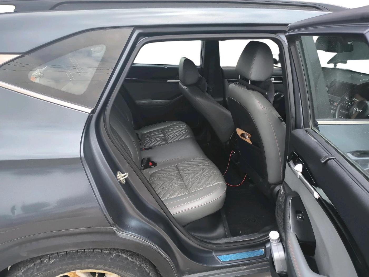 2023 KIA SELTOS  X LINE 1.5 DIESEL AT, Diesel, Automatic, 1,06,851 km, interior