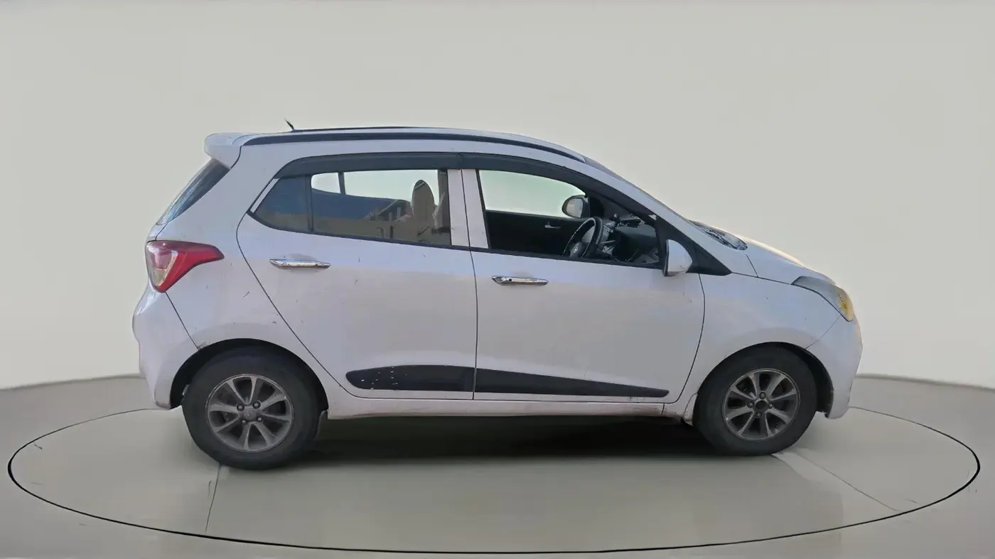 2016 Hyundai Grand i10 ASTA (O) AT 1.2 KAPPA VTVT, Petrol, Automatic, 1,58,000 km, exterior