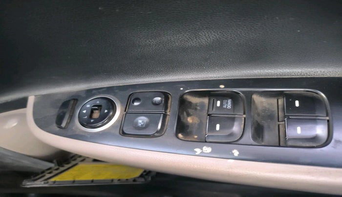 2016 Hyundai Grand i10 ASTA (O) AT 1.2 KAPPA VTVT, Petrol, Automatic, 1,57,697 km, interior