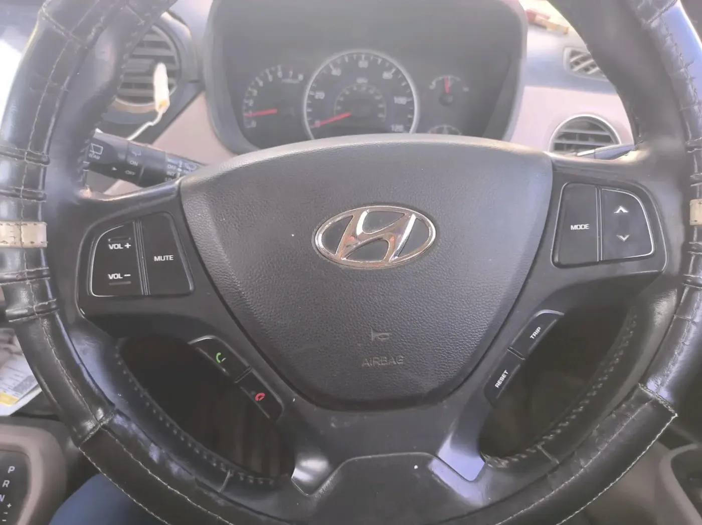 2016 Hyundai Grand i10 ASTA (O) AT 1.2 KAPPA VTVT, Petrol, Automatic, 1,58,000 km, interior