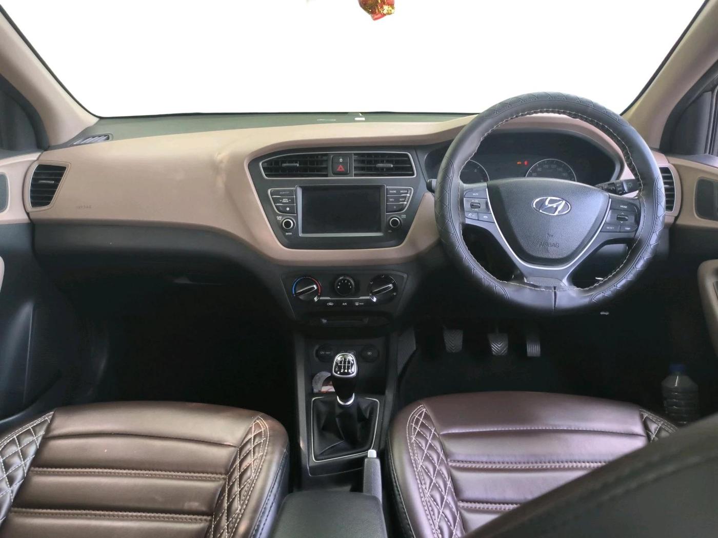 2019 Hyundai Elite i20 SPORTZ PLUS 1.4 CRDI, Diesel, Manual, 1,19,586 km, interior
