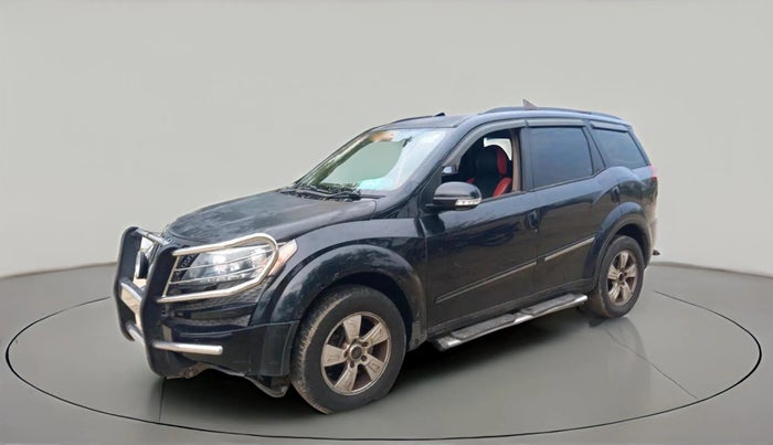 2013 Mahindra XUV500 W8, Diesel, Manual, 2,16,035 km, exterior