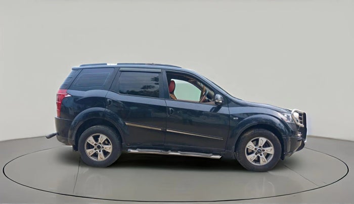 2013 Mahindra XUV500 W8, Diesel, Manual, 2,16,035 km, exterior