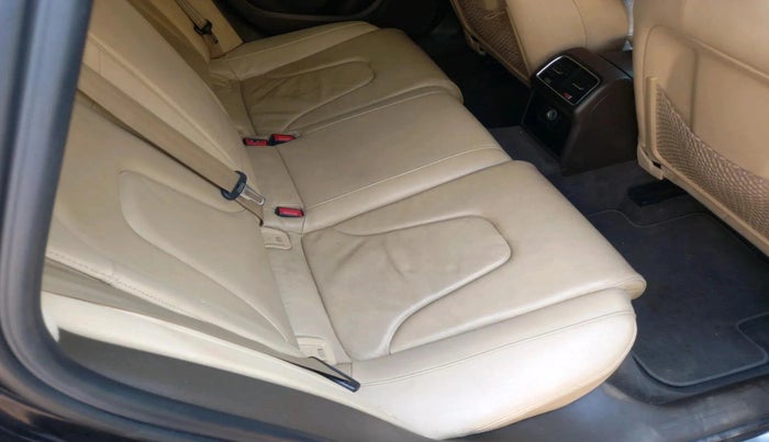 2014 Audi A4 2.0 TDI 140BHP STANDARD, Diesel, Automatic, 1,04,739 km, interior