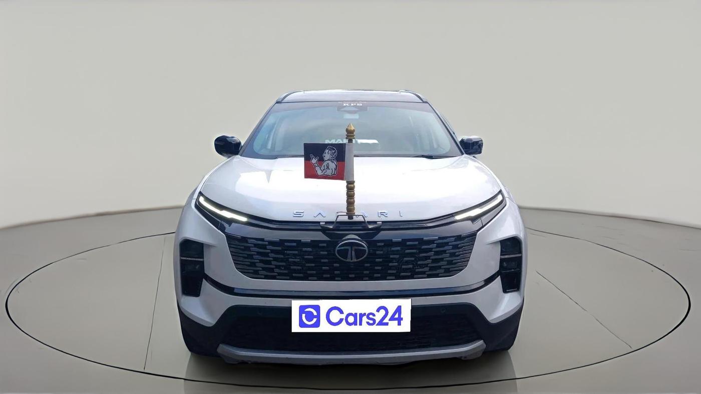2025 Tata Safari ACCOMPLISHED PLUS DUAL TONE AT, Diesel, Automatic, 52,593 km, exterior
