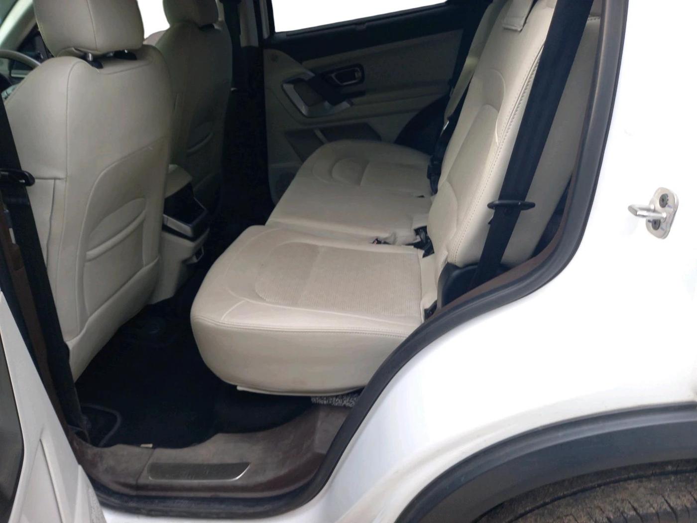 2025 Tata Safari ACCOMPLISHED PLUS DUAL TONE AT, Diesel, Automatic, 52,593 km, interior