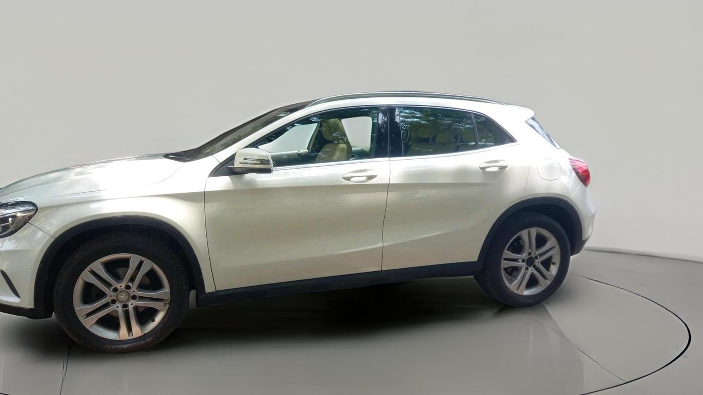 2015 Mercedes Benz GLA Class 200 CDI SPORT, Diesel, Automatic, 1,39,352 km, exterior