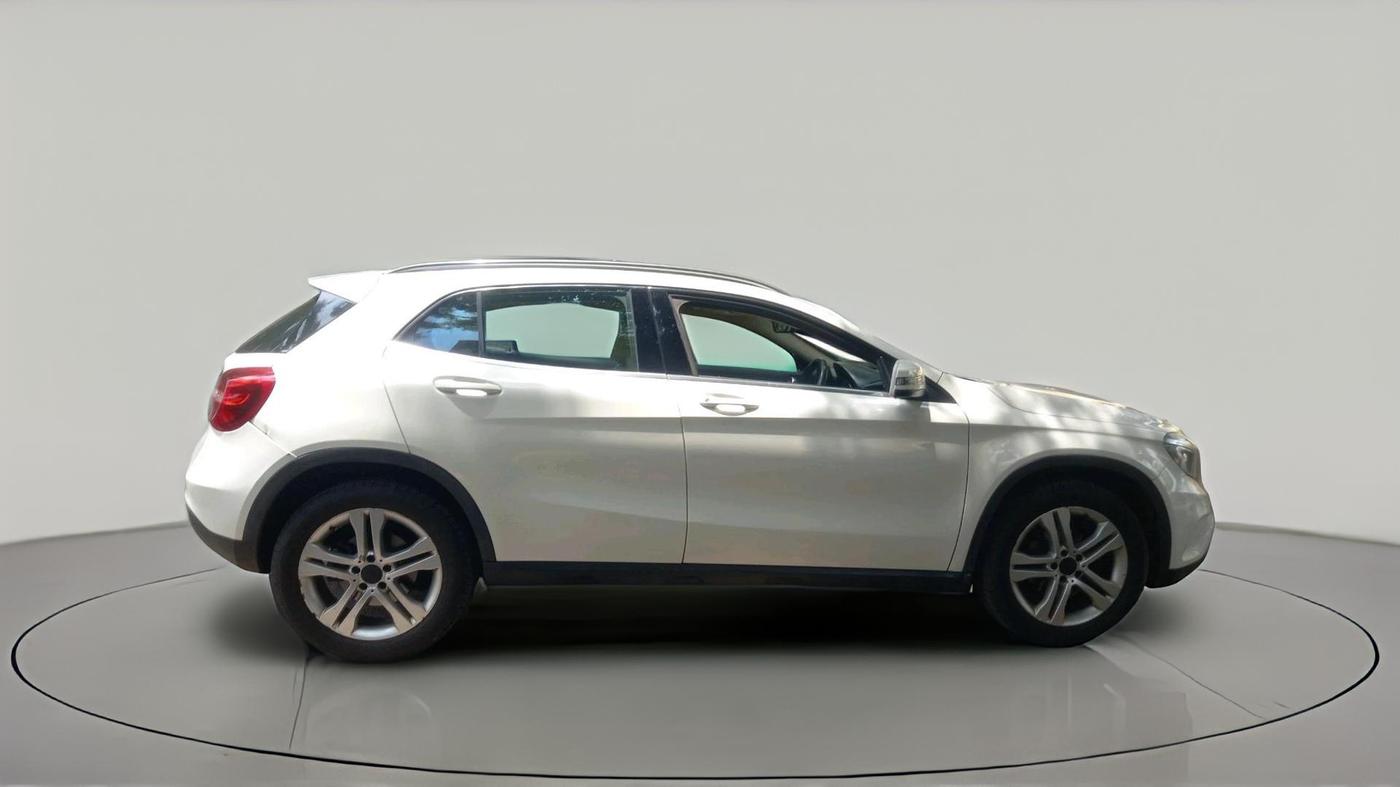 2015 Mercedes Benz GLA Class 200 CDI SPORT, Diesel, Automatic, 1,39,352 km, exterior