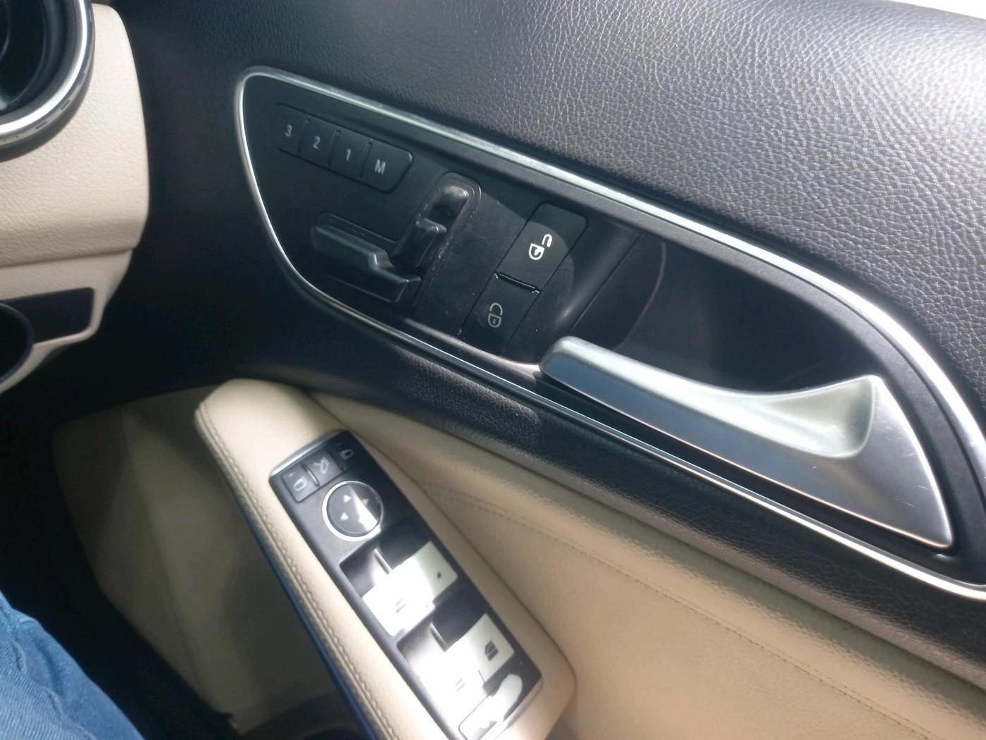 2015 Mercedes Benz GLA Class 200 CDI SPORT, Diesel, Automatic, 1,39,352 km, interior