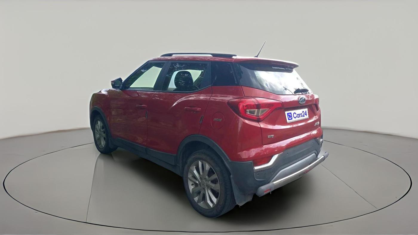 2020 Mahindra XUV300 W8 1.2 PETROL, Petrol, Manual, 55,760 km, exterior