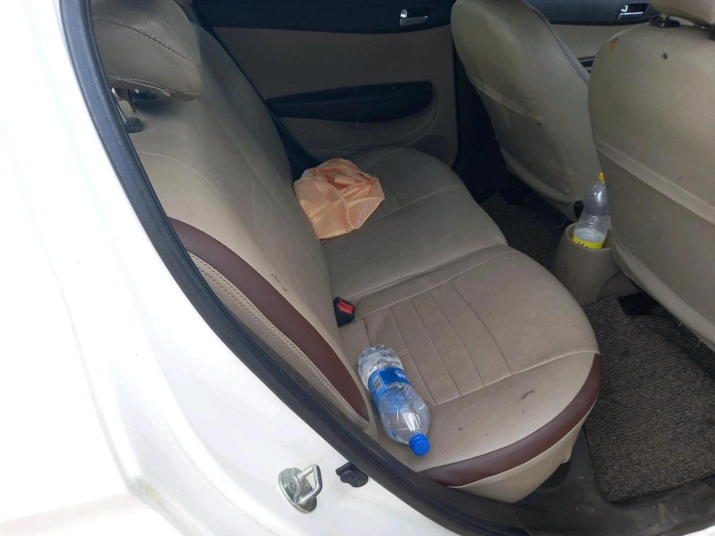 2011 Hyundai i20 SPORTZ 1.4 CRDI, Diesel, Manual, 1,27,763 km, interior