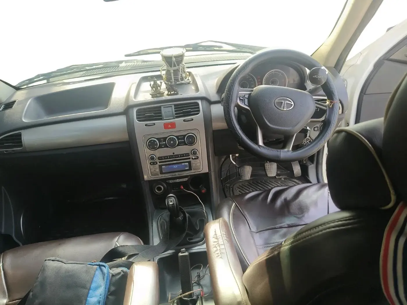 2015 Tata Safari Storme 2.2 EX 4X2, Diesel, Manual, 1,51,266 km, interior