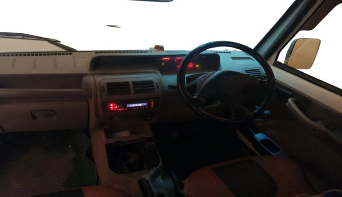 2014 Mahindra Bolero SLE BS-III, Diesel, Manual, 1,38,276 km, interior
