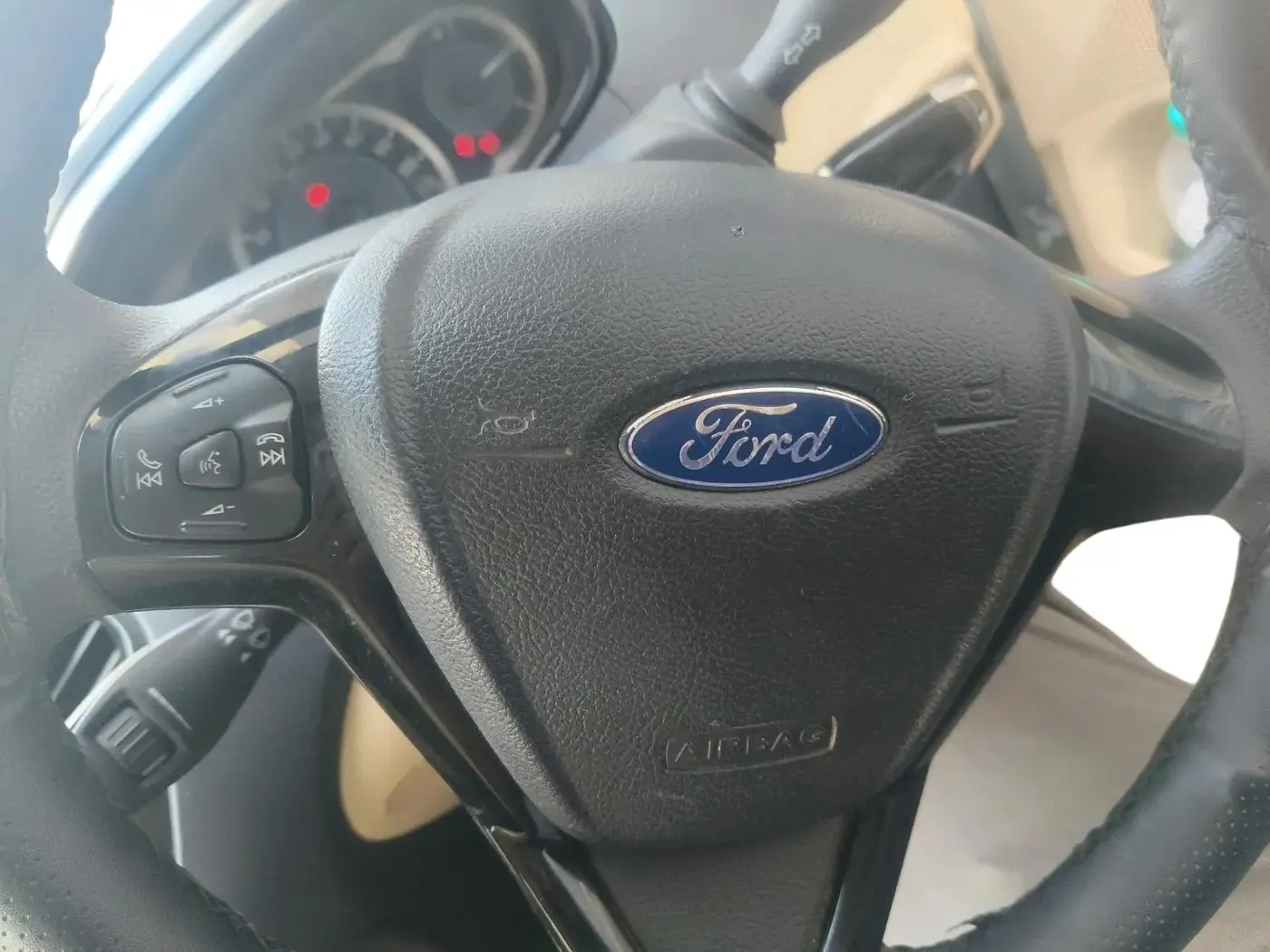 2016 Ford Figo Aspire TITANIUM 1.2 PETROL, Petrol, Manual, 77,791 km, interior