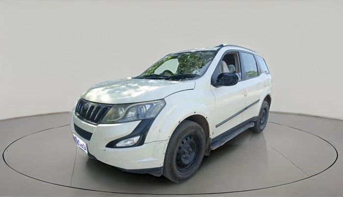 2015 Mahindra XUV500 W6, Diesel, Manual, 1,81,140 km, exterior