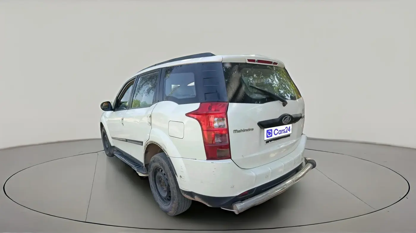 2015 Mahindra XUV500 W6, Diesel, Manual, 1,81,140 km, exterior