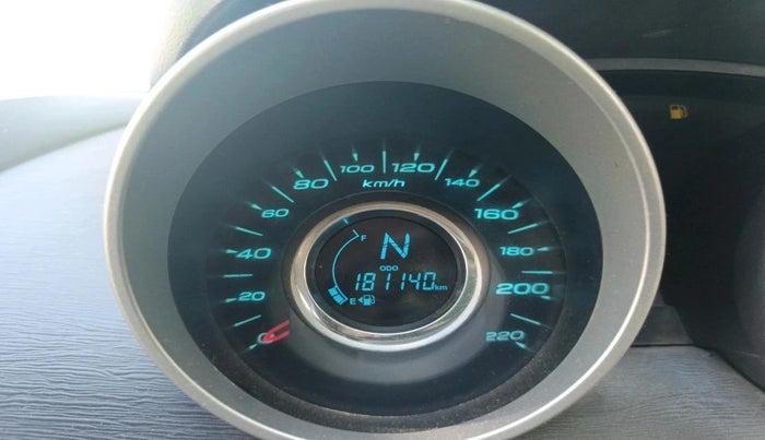 2015 Mahindra XUV500 W6, Diesel, Manual, 1,81,140 km, interior