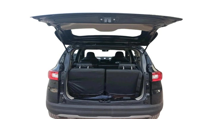 2025 Renault TRIBER RXZ, Petrol, Manual, 16,918 km, exterior