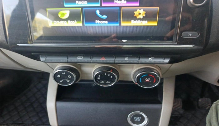 2025 Renault TRIBER RXZ, Petrol, Manual, 16,918 km, interior