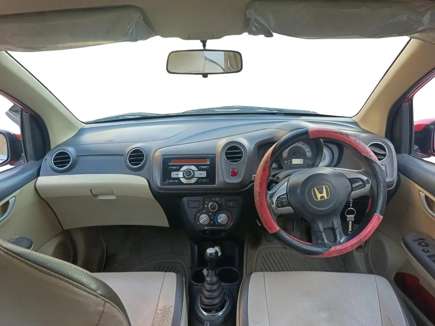 2012 Honda Brio V MT, Petrol, Manual, 71,953 km, interior