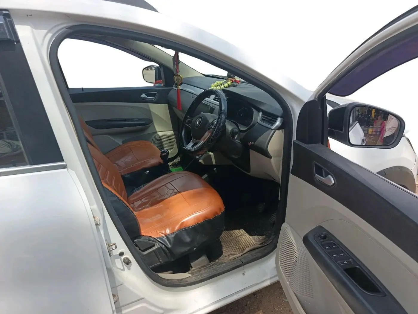 2023 Renault TRIBER RXZ, Petrol, Manual, 60,583 km, interior