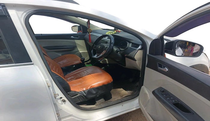 2023 Renault TRIBER RXZ, Petrol, Manual, 60,583 km, interior