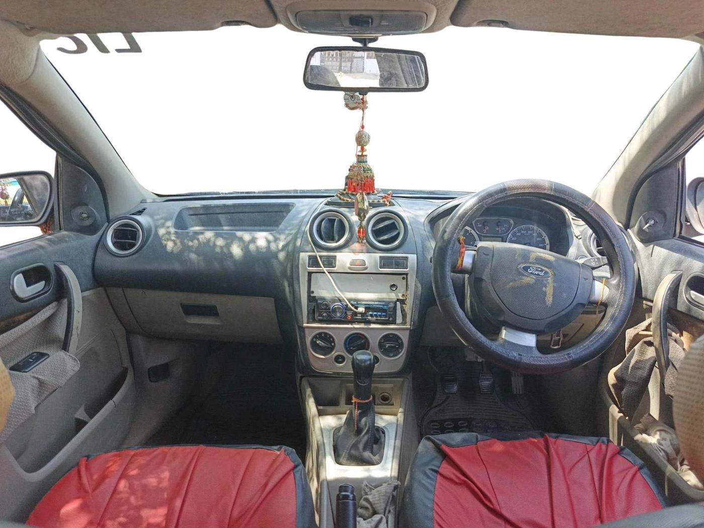 2011 Ford Fiesta EXI 1.4 DIESEL, Diesel, Manual, 1,12,000 km, interior