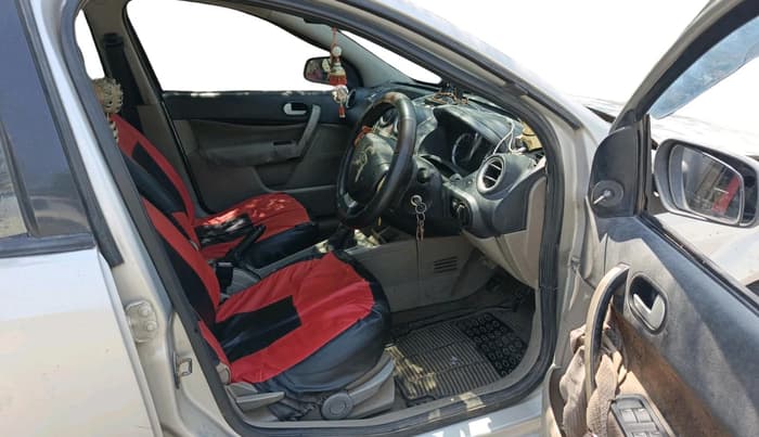 2011 Ford Fiesta EXI 1.4 DIESEL, Diesel, Manual, 1,12,000 km, interior