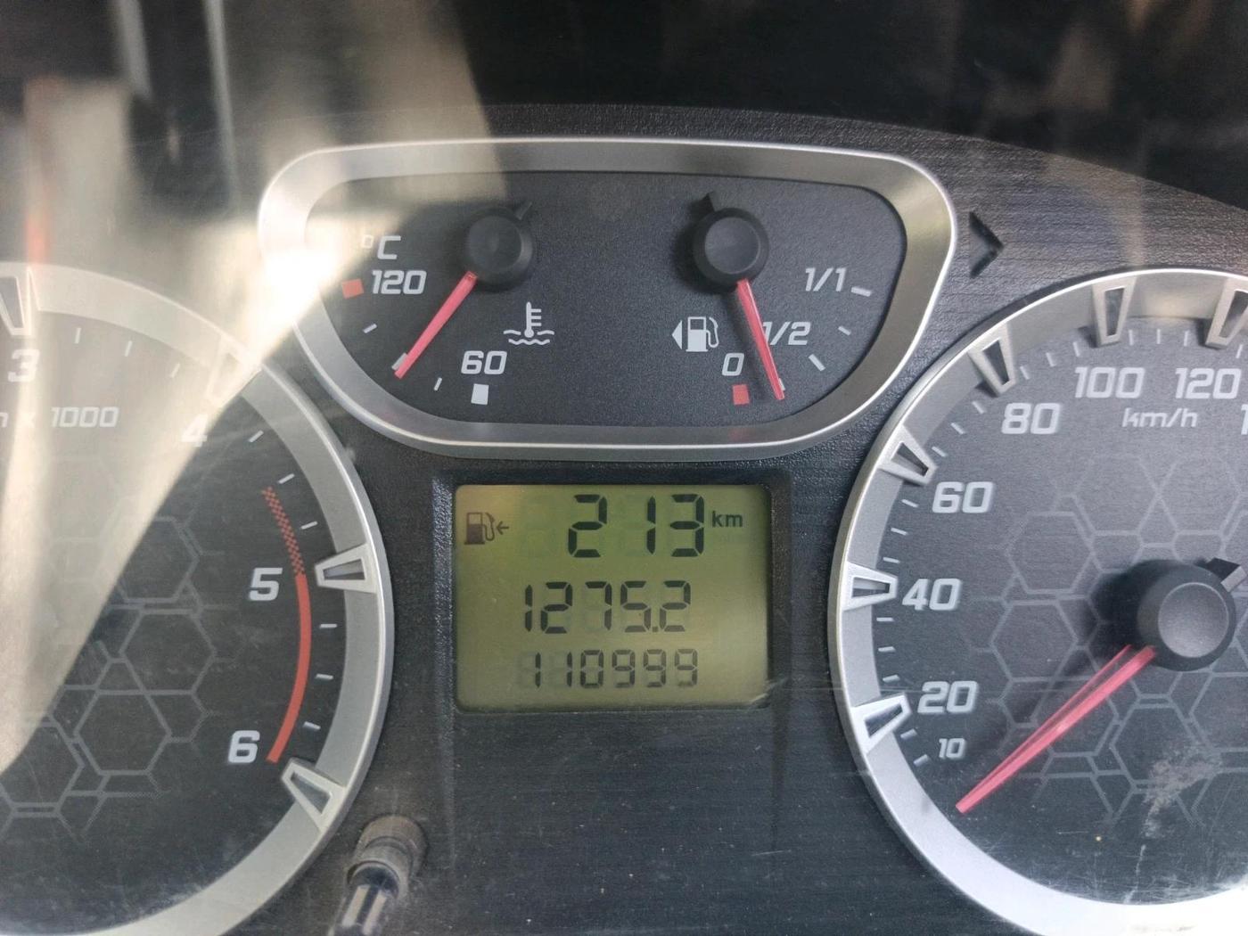 2011 Ford Fiesta EXI 1.4 DIESEL, Diesel, Manual, 1,12,000 km, interior