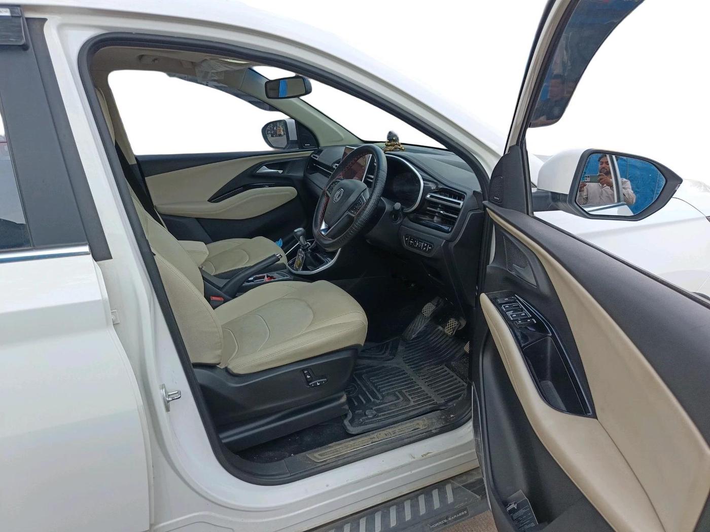 2023 MG HECTOR SHARP PRO 1.5 TURBO MT PETROL, Petrol, Manual, 38,573 km, interior