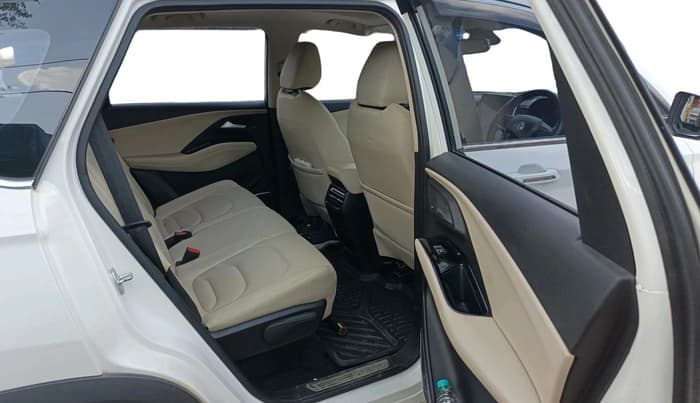 2023 MG HECTOR SHARP PRO 1.5 TURBO MT PETROL, Petrol, Manual, 38,573 km, interior