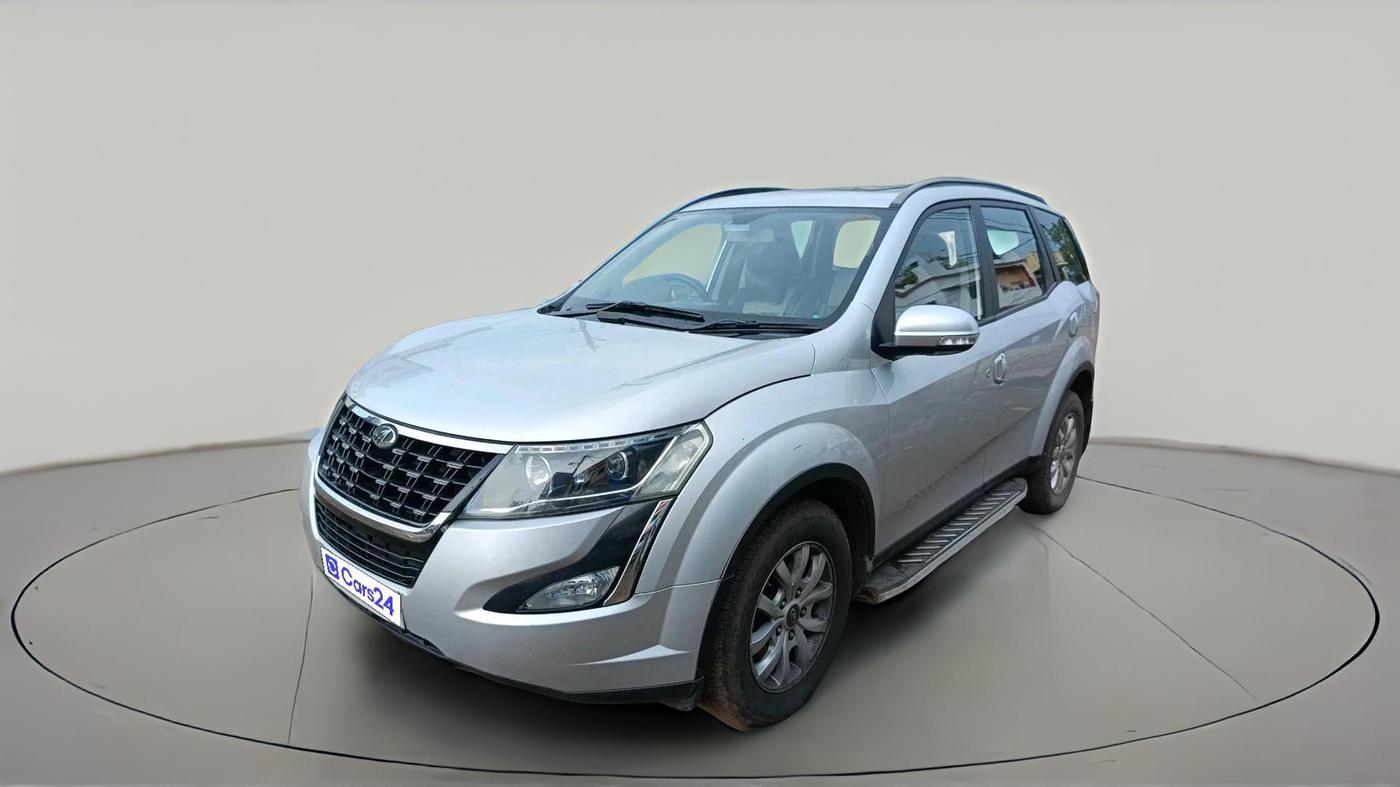 2018 Mahindra XUV500 W9, Diesel, Manual, 87,220 km, exterior