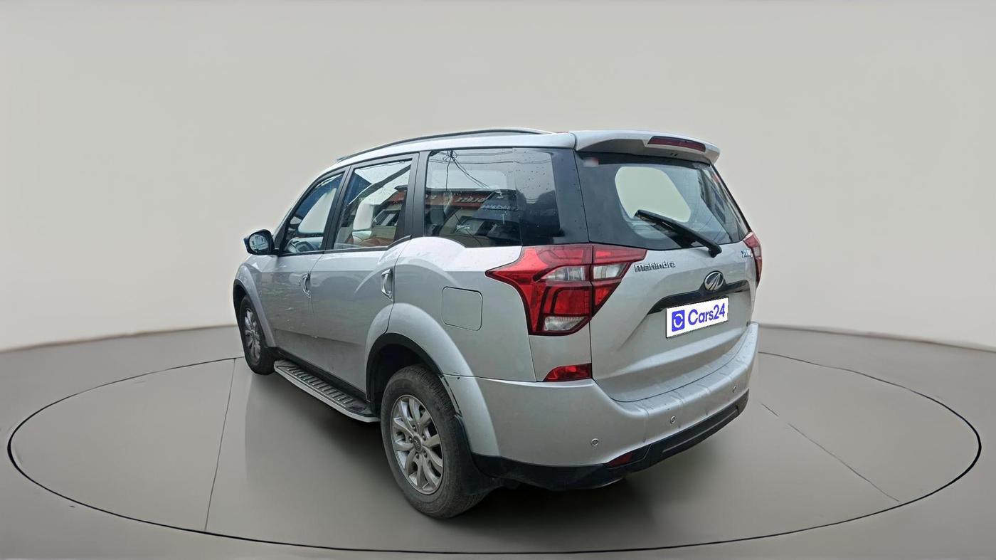 2018 Mahindra XUV500 W9, Diesel, Manual, 87,220 km, exterior