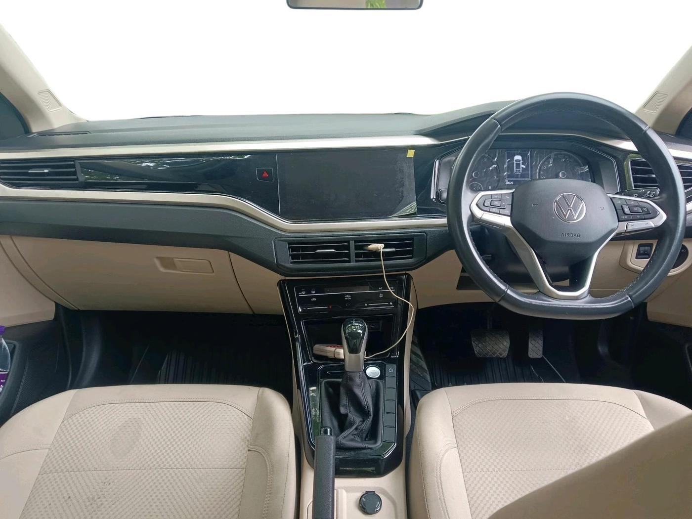 2023 Volkswagen VIRTUS HIGHLINE TSI 1.0 AT, Petrol, Automatic, 20,025 km, interior