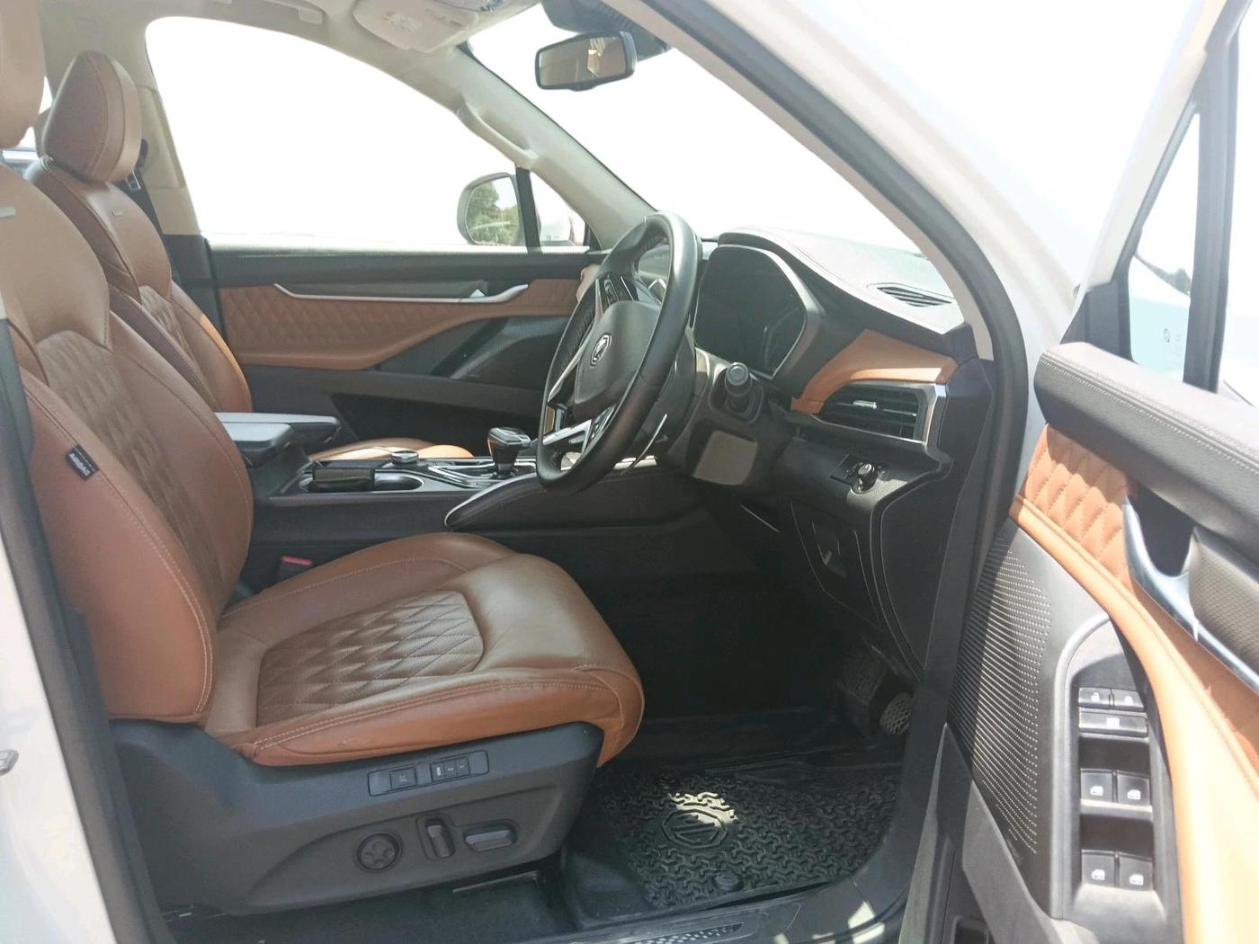 2021 MG GLOSTER SAVVY 7 STR 2.0 TWIN TURBO 4WD, Diesel, Automatic, 1,23,761 km, interior
