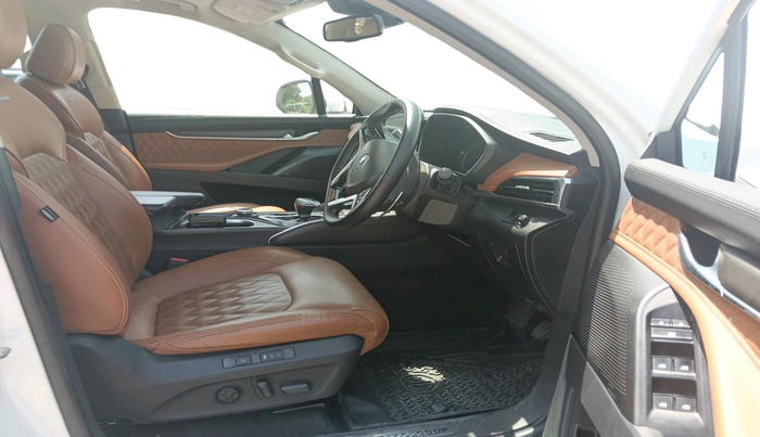 2021 MG GLOSTER SAVVY 7 STR 2.0 TWIN TURBO 4WD, Diesel, Automatic, 1,23,761 km, interior