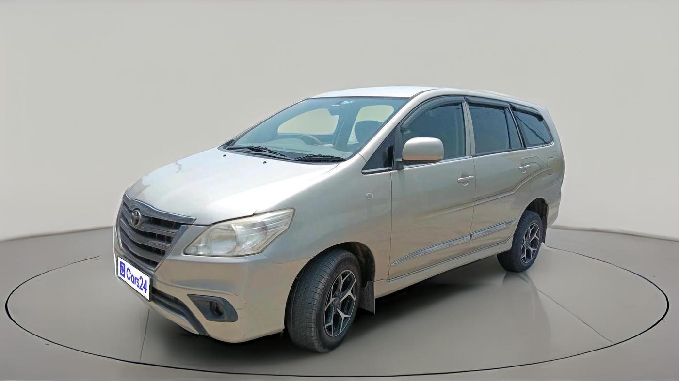 2013 Toyota Innova 2.5 GX 7 STR, Diesel, Manual, 1,87,854 km, exterior