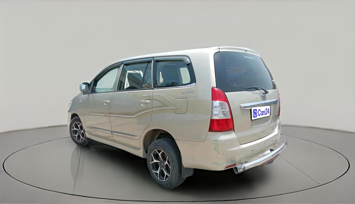 2013 Toyota Innova 2.5 GX 7 STR, Diesel, Manual, 1,87,854 km, exterior