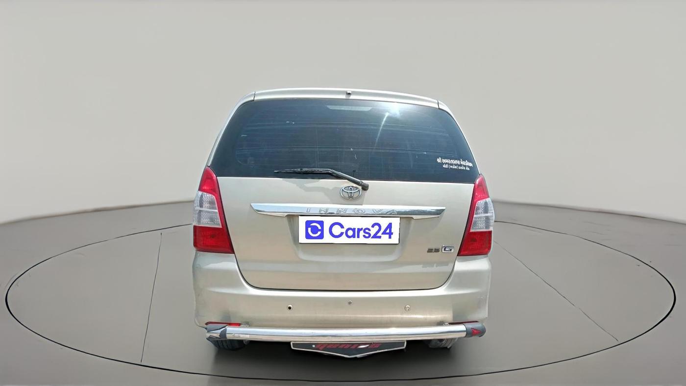 2013 Toyota Innova 2.5 GX 7 STR, Diesel, Manual, 1,87,854 km, exterior