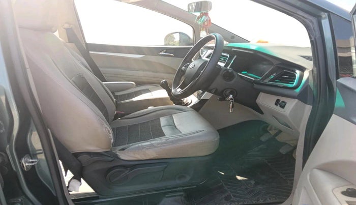 2019 Mahindra MARAZZO M6 8 STR, Diesel, Manual, 1,04,590 km, interior