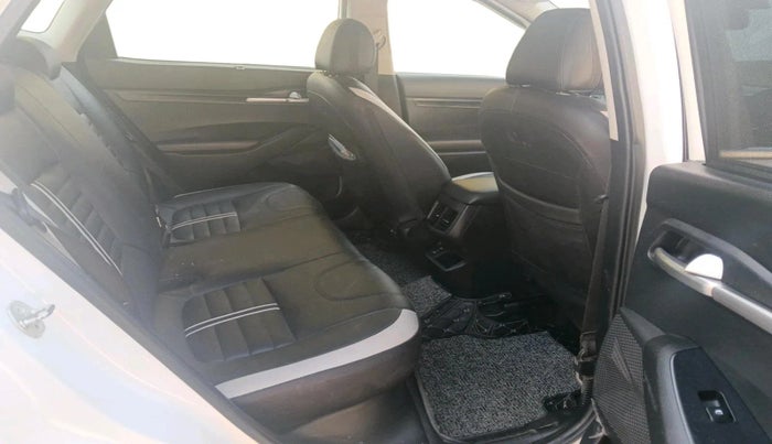 2023 KIA SELTOS HTE 1.5 PETROL, CNG, Manual, 93,385 km, interior