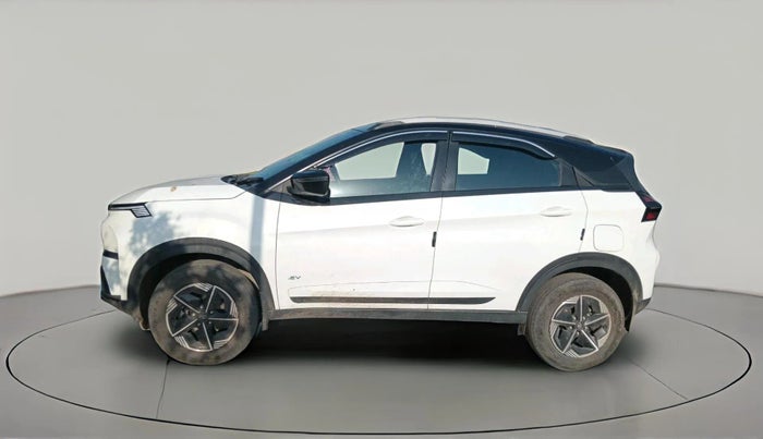 2024 Tata NEXON EV FEARLESS PLUS S LONG RANGE, Electric, Automatic, 28,614 km, exterior