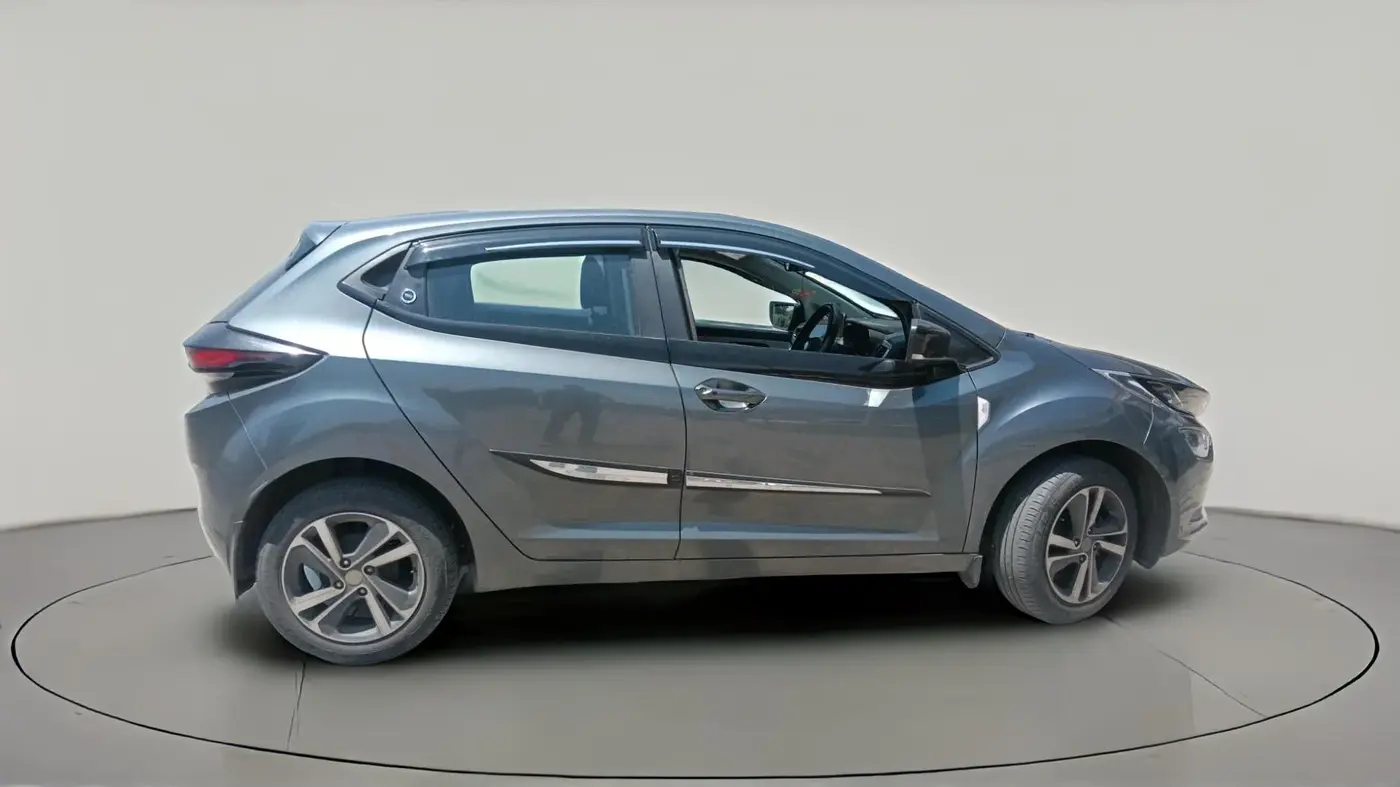 2024 Tata ALTROZ XZ CNG, CNG, Manual, 42,000 km, exterior