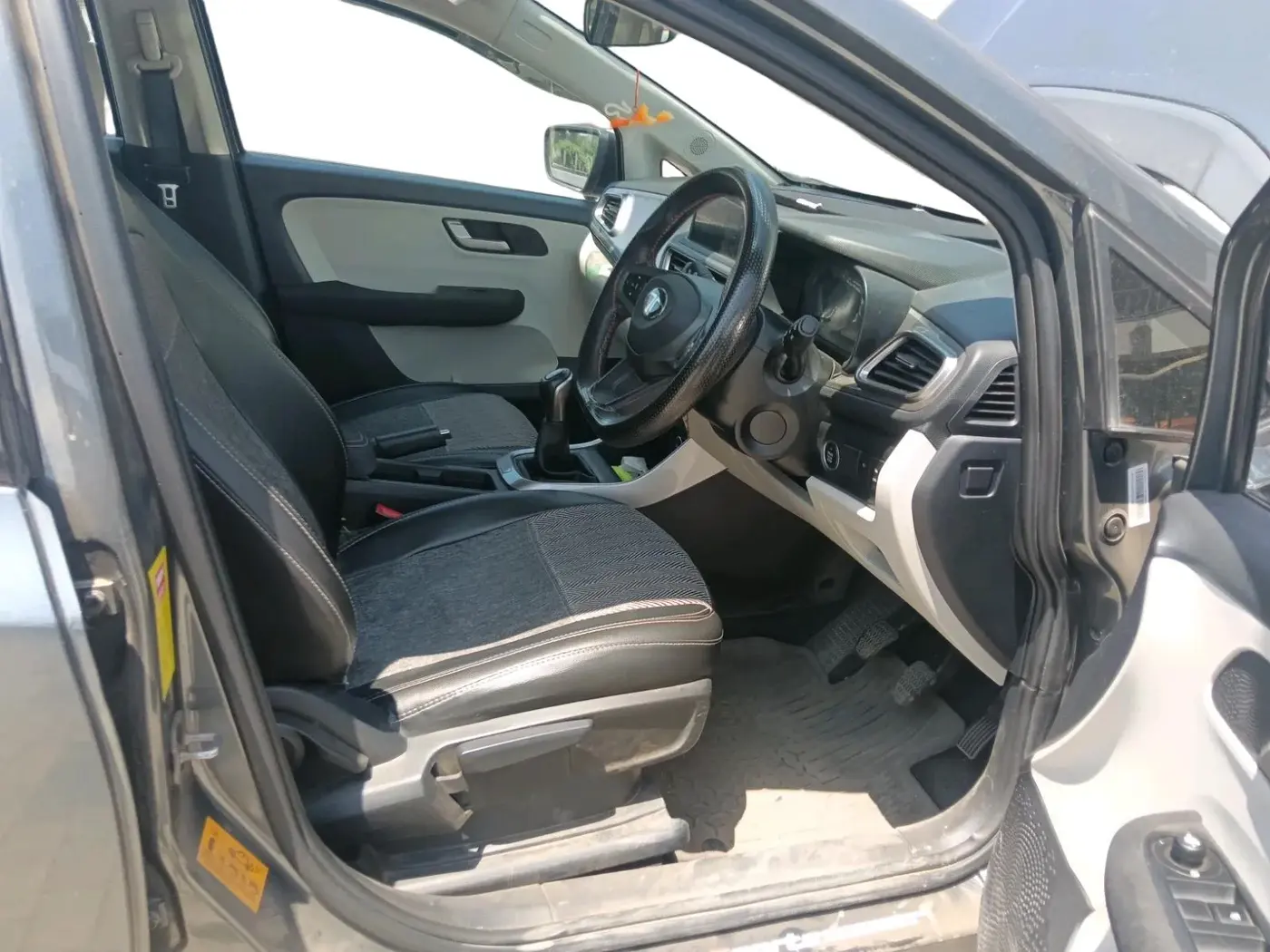 2024 Tata ALTROZ XZ CNG, CNG, Manual, 42,000 km, interior